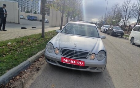 Mercedes-Benz E-Класс, 2004 год, 500 000 рублей, 3 фотография