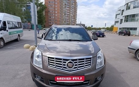 Cadillac SRX II рестайлинг, 2014 год, 1 990 000 рублей, 4 фотография