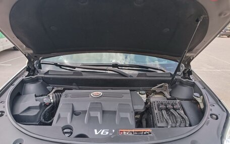 Cadillac SRX II рестайлинг, 2014 год, 1 990 000 рублей, 17 фотография