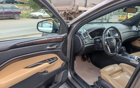 Cadillac SRX II рестайлинг, 2014 год, 1 990 000 рублей, 12 фотография