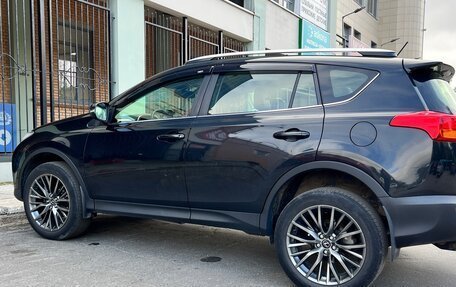 Toyota RAV4, 2015 год, 1 665 000 рублей, 2 фотография