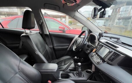 Toyota RAV4, 2015 год, 1 665 000 рублей, 11 фотография