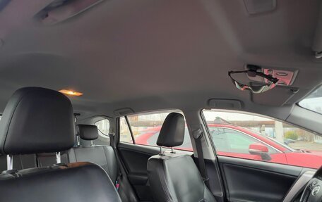 Toyota RAV4, 2015 год, 1 665 000 рублей, 10 фотография