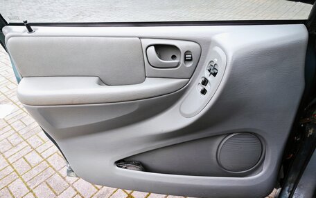 Dodge Caravan IV, 2005 год, 850 000 рублей, 29 фотография