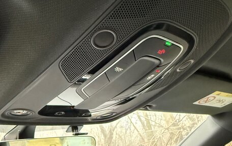 Audi A4, 2017 год, 2 750 000 рублей, 23 фотография