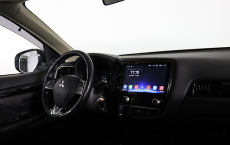 Mitsubishi Outlander III рестайлинг 3, 2021 год, 2 499 990 рублей, 13 фотография