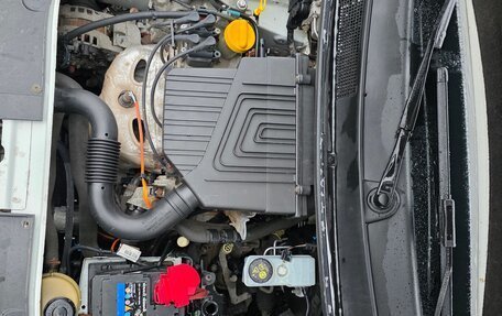 Renault Logan II, 2018 год, 650 000 рублей, 7 фотография