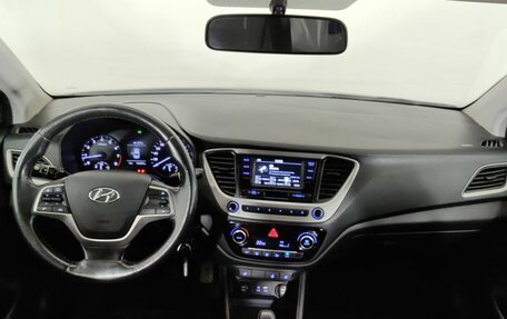 Hyundai Solaris II рестайлинг, 2018 год, 905 000 рублей, 10 фотография