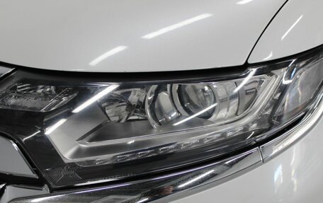 Mitsubishi Outlander III рестайлинг 3, 2016 год, 1 775 000 рублей, 5 фотография