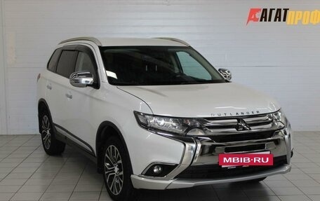 Mitsubishi Outlander III рестайлинг 3, 2016 год, 1 775 000 рублей, 3 фотография
