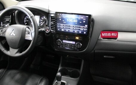 Mitsubishi Outlander III рестайлинг 3, 2016 год, 1 775 000 рублей, 16 фотография