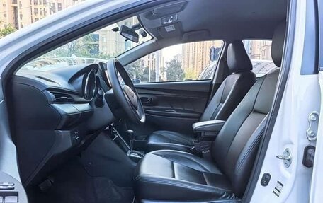 Toyota Yaris XP150 рестайлинг, 2022 год, 1 200 077 рублей, 9 фотография