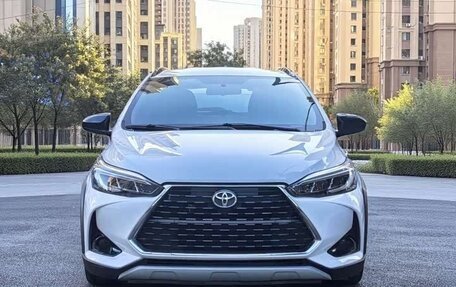 Toyota Yaris XP150 рестайлинг, 2022 год, 1 200 077 рублей, 2 фотография