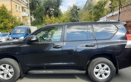 Toyota Land Cruiser Prado 150 рестайлинг 2, 2013 год, 1 647 000 рублей, 2 фотография