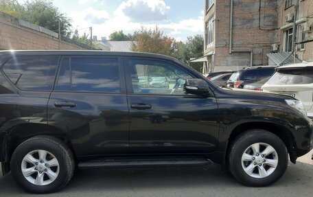 Toyota Land Cruiser Prado 150 рестайлинг 2, 2013 год, 1 647 000 рублей, 12 фотография