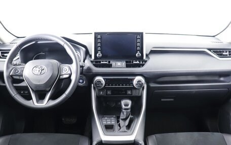 Toyota RAV4, 2021 год, 3 750 000 рублей, 6 фотография