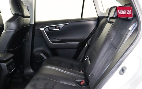 Toyota RAV4, 2021 год, 3 750 000 рублей, 8 фотография