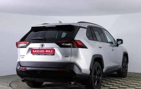 Toyota RAV4, 2021 год, 3 750 000 рублей, 3 фотография