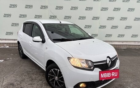 Renault Sandero II рестайлинг, 2016 год, 650 000 рублей, 3 фотография