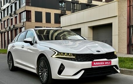 KIA K5, 2021 год, 1 975 000 рублей, 1 фотография