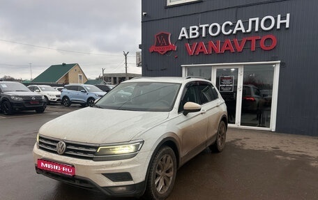Volkswagen Tiguan II, 2018 год, 2 750 000 рублей, 1 фотография