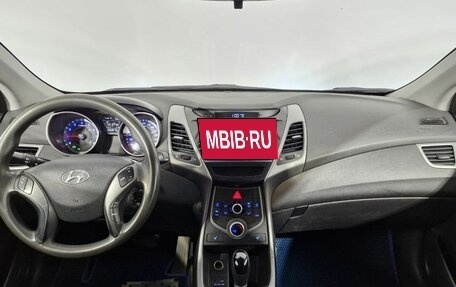 Hyundai Elantra V, 2014 год, 700 000 рублей, 17 фотография