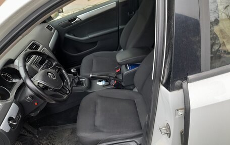 Volkswagen Jetta VI, 2017 год, 1 147 000 рублей, 2 фотография