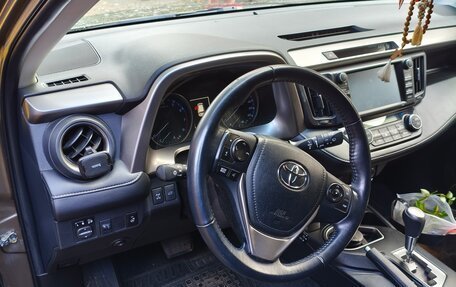 Toyota RAV4, 2017 год, 2 650 000 рублей, 11 фотография