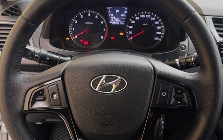 Hyundai Solaris II рестайлинг, 2012 год, 890 000 рублей, 4 фотография