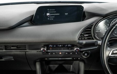 Mazda 3, 2019 год, 1 650 000 рублей, 11 фотография