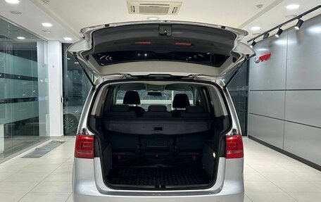 Volkswagen Touran III, 2010 год, 895 000 рублей, 7 фотография