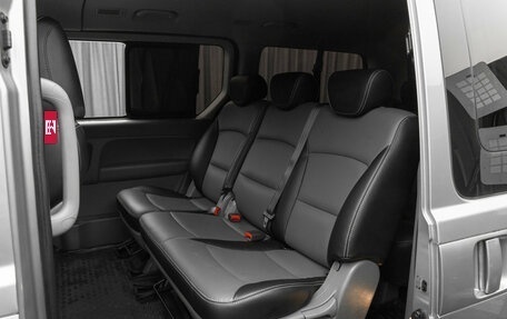 Hyundai H-1 II рестайлинг, 2016 год, 2 300 150 рублей, 14 фотография