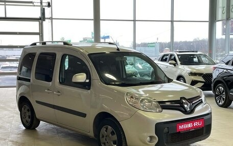 Renault Kangoo II рестайлинг, 2019 год, 1 349 000 рублей, 2 фотография