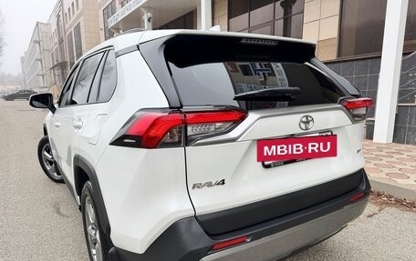 Toyota RAV4, 2020 год, 4 750 000 рублей, 29 фотография