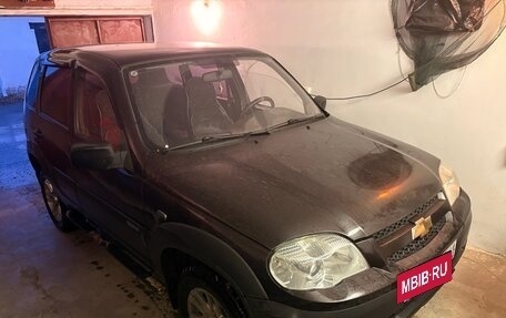 Chevrolet Niva I рестайлинг, 2009 год, 550 000 рублей, 3 фотография