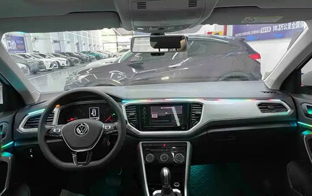 Volkswagen T-Roc I, 2022 год, 1 770 099 рублей, 4 фотография