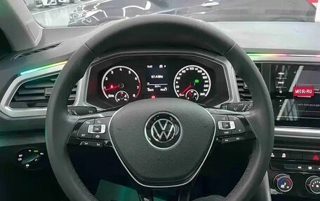 Volkswagen T-Roc I, 2022 год, 1 770 099 рублей, 8 фотография