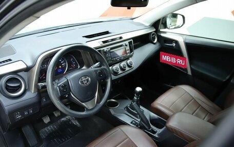 Toyota RAV4, 2015 год, 1 900 000 рублей, 9 фотография