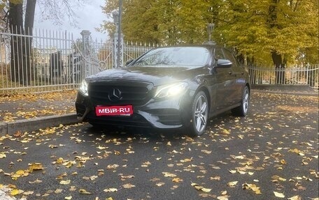 Mercedes-Benz E-Класс, 2018 год, 2 250 000 рублей, 1 фотография