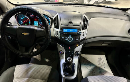 Chevrolet Cruze II, 2013 год, 590 000 рублей, 9 фотография