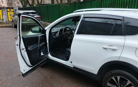 Toyota RAV4, 2015 год, 2 650 000 рублей, 4 фотография