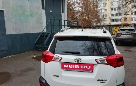 Toyota RAV4, 2015 год, 2 650 000 рублей, 6 фотография