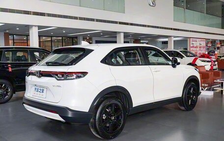 Honda Vezel, 2025 год, 2 090 000 рублей, 7 фотография