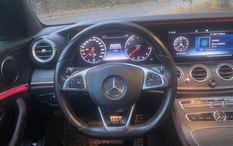 Mercedes-Benz E-Класс, 2018 год, 2 250 000 рублей, 5 фотография