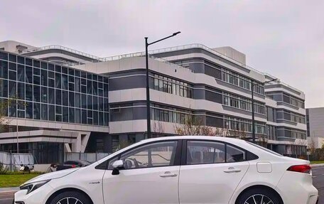 Toyota Corolla, 2025 год, 2 400 000 рублей, 8 фотография