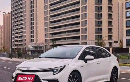 Toyota Corolla, 2025 год, 2 400 000 рублей, 4 фотография