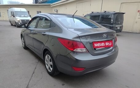 Hyundai Solaris II рестайлинг, 2012 год, 1 100 000 рублей, 5 фотография