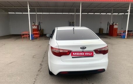 KIA Rio III рестайлинг, 2013 год, 550 000 рублей, 1 фотография