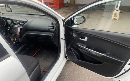 KIA Rio III рестайлинг, 2013 год, 550 000 рублей, 12 фотография