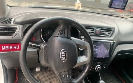 KIA Rio III рестайлинг, 2013 год, 550 000 рублей, 10 фотография